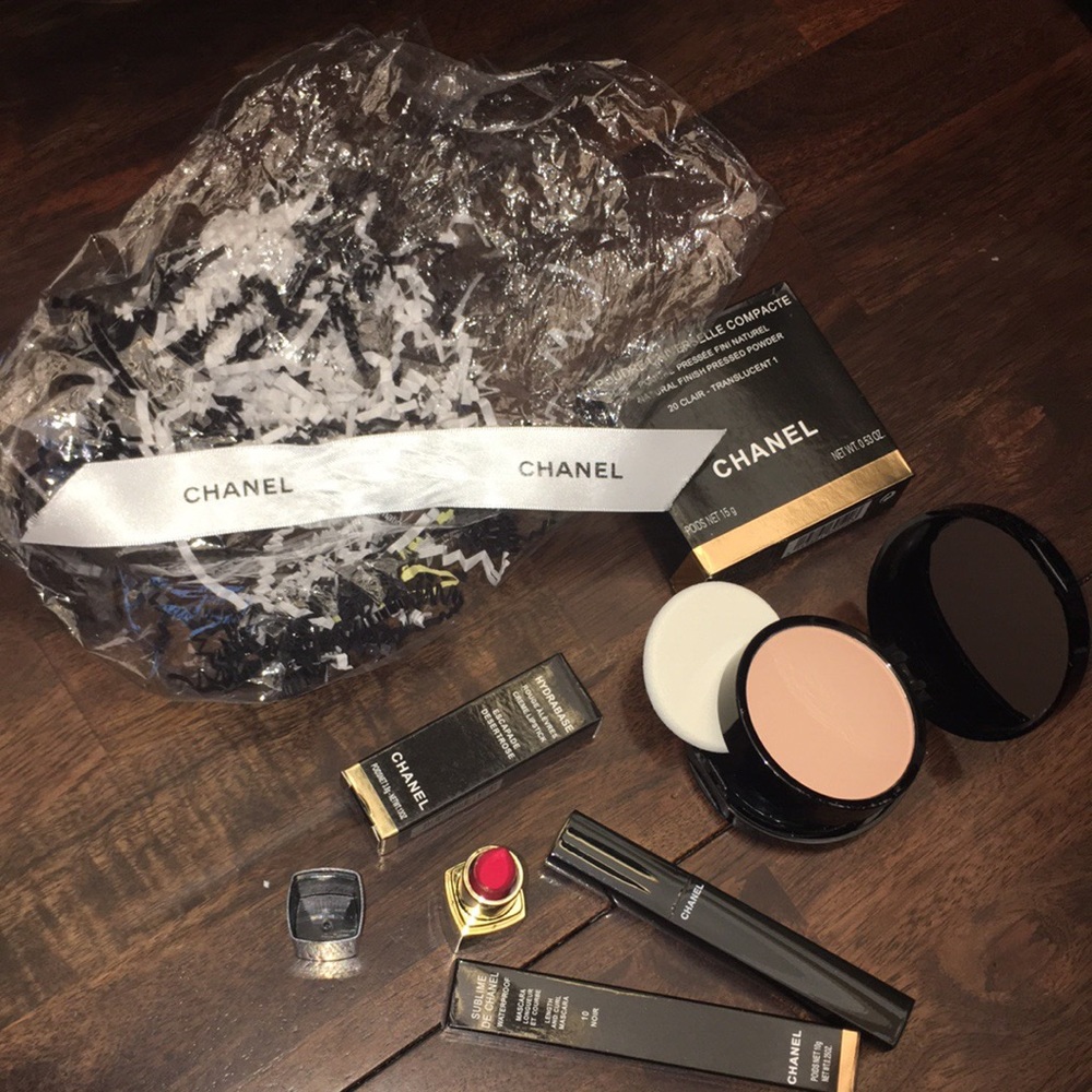 Chanel make up set